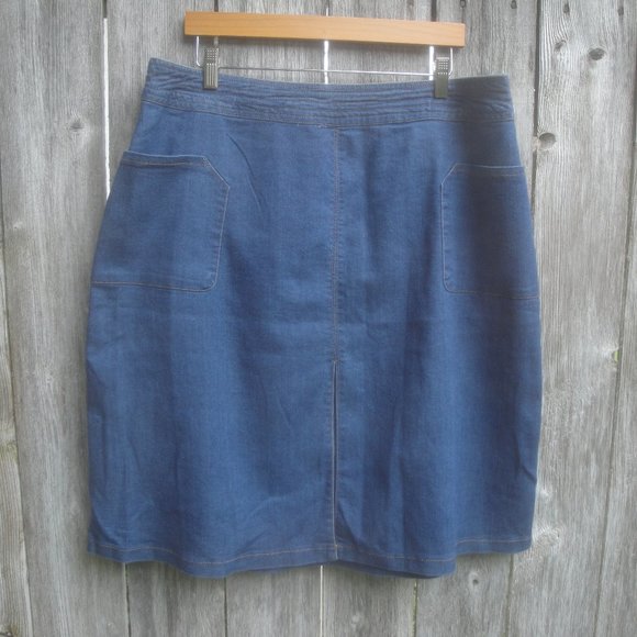 Universal Threads Skirt Women's Size 18 Blue Denim Midi front slit - Picture 2 of 4